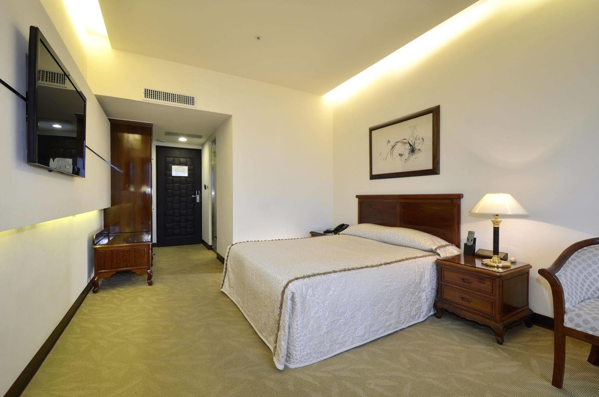 King'S Paradise Hotel Чжунлі Екстер'єр фото