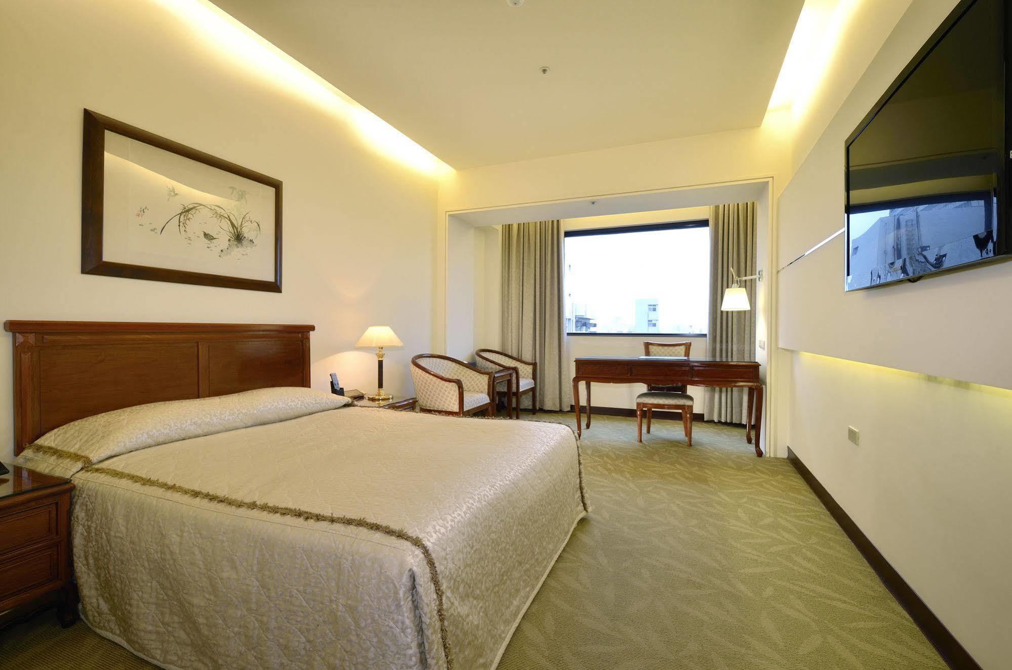 King'S Paradise Hotel Чжунлі Екстер'єр фото